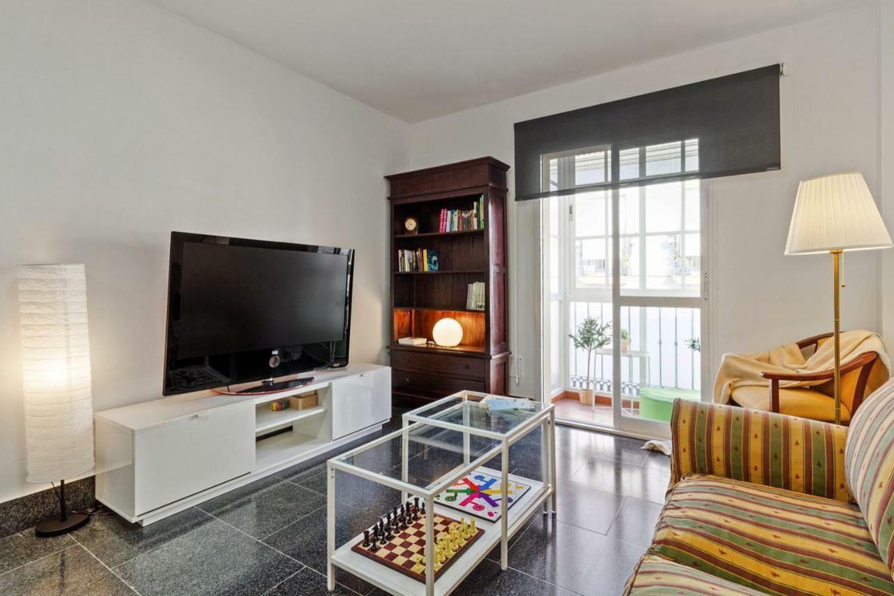 Spacious Centre In Apartment Málaga